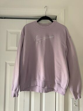 Nike Dri-FIT Light Lilac Crewneck Sweatshirt